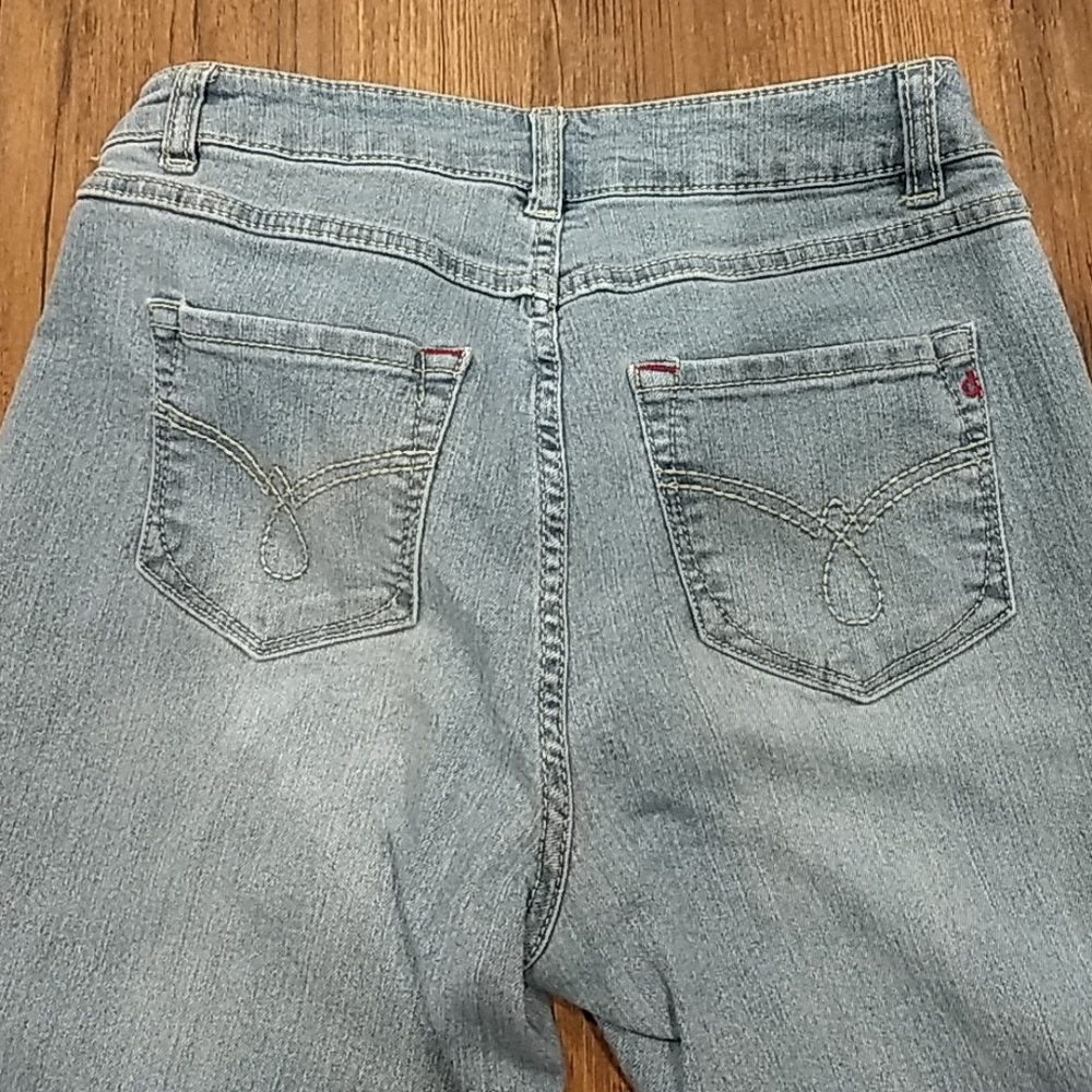 Capris - Picture 3 of 3